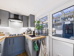 Kitchen- click for photo gallery